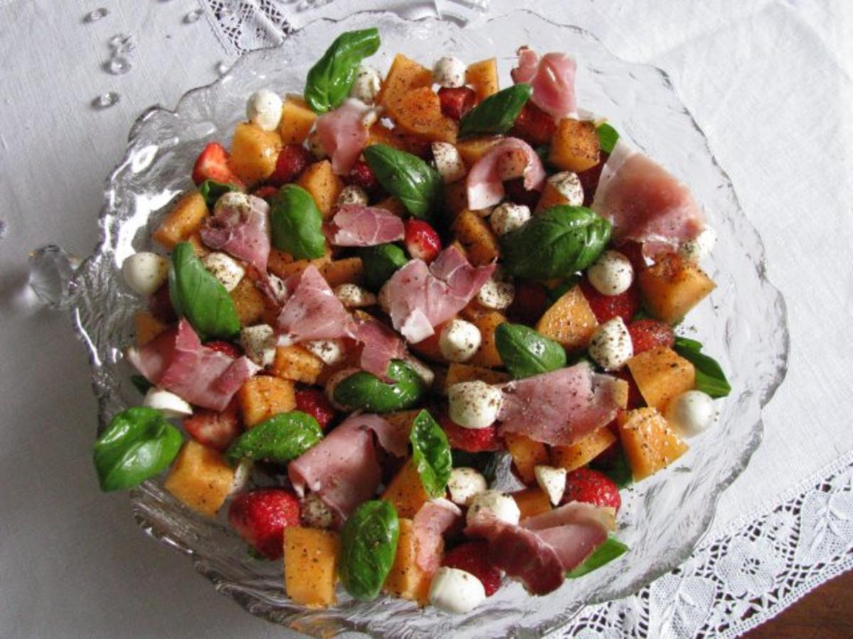 Salate: Erdbeer-Melonen-Salat - Rezept By saturnia