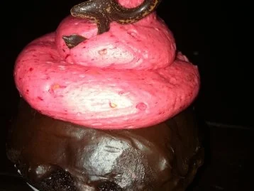 Rezept: Double Choc Raspberry Cupcakes Double Choc Raspberry Cupcakes - Rezept