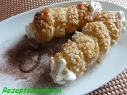 Blätterteig:  KNUSPERROLLEN mit Sahnefüllung - Rezept