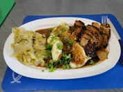 Rollbraten gefüllt mit Zwiebeln und Knoblauch bei NT - Rezept