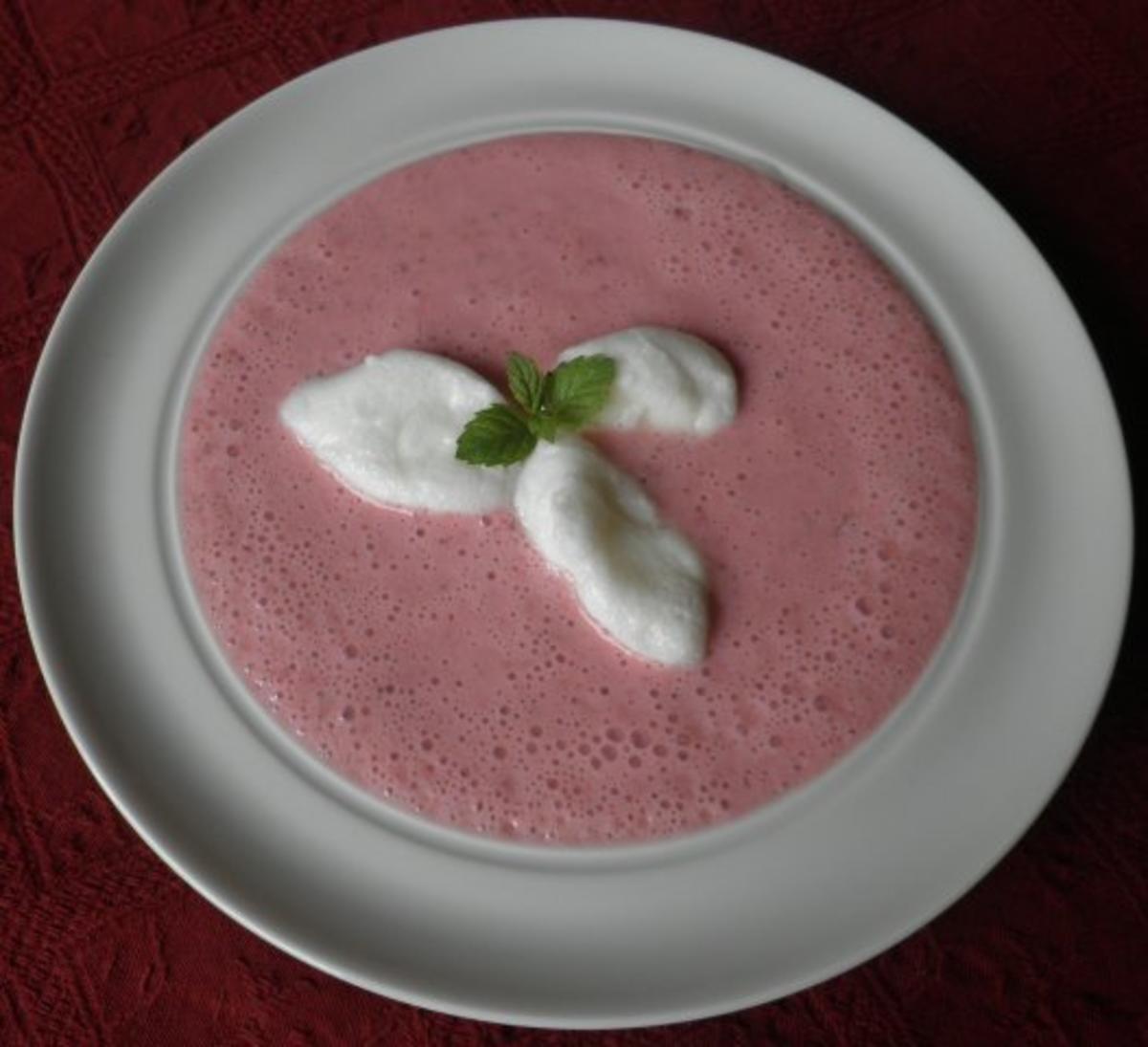 Kalte Erdbeersuppe ... - Rezept mit Bild - kochbar.de