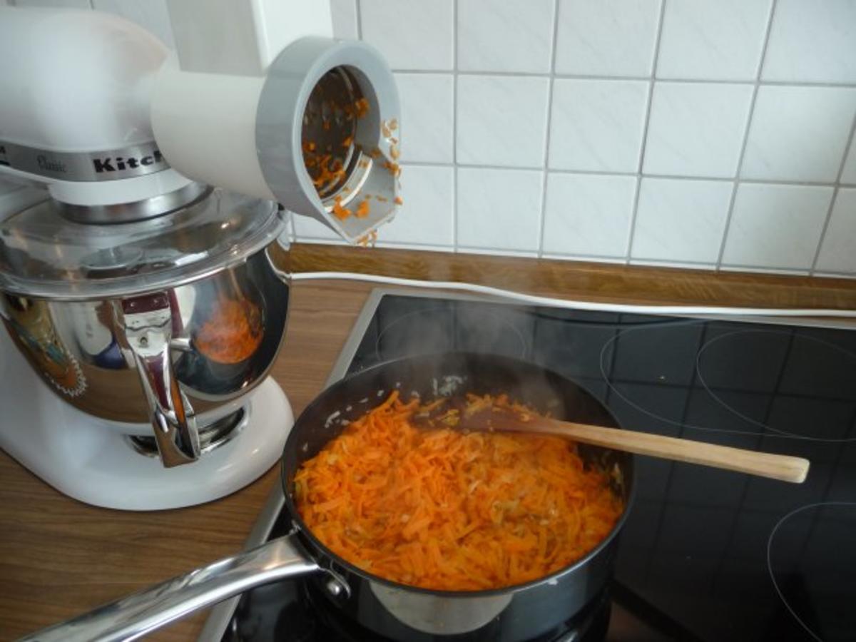 Suppen & Eintöpfe : Geraspelter Kartoffel - Möhreneintopf - Rezept - Bild Nr. 5