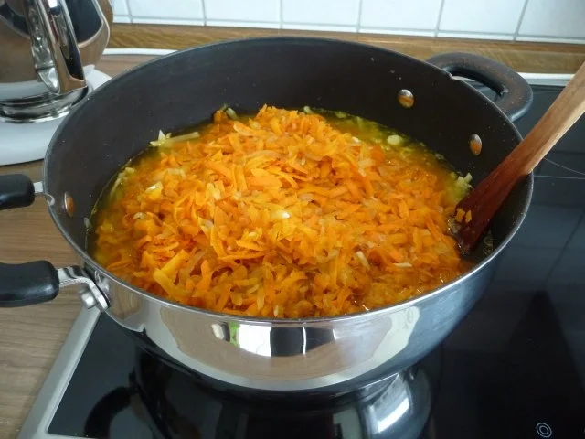Suppen & Eintöpfe : Geraspelter Kartoffel - Möhreneintopf - Rezept - Bild Nr. 8