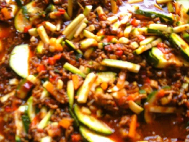 Hackfleisch--Zucchini Pfanne - Rezept - Bild Nr. 4