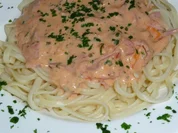 Linguine mit scharfer Tomatensoße - Rezept