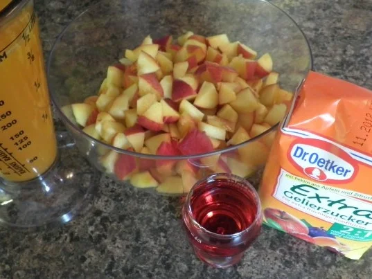 Beschwipste Pfirsich - Konfitüre ... - Rezept - Bild Nr. 5