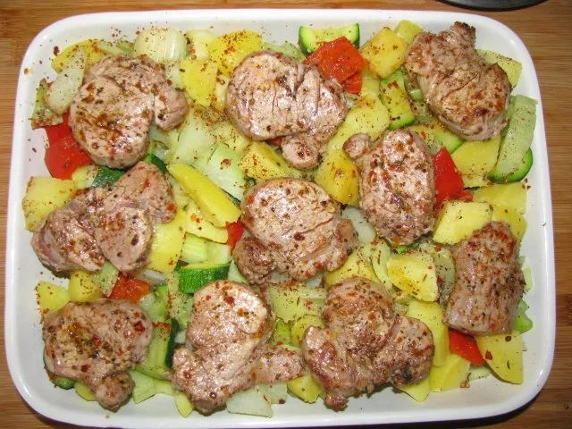 Fleisch: Überbackenes Schweinefilet auf Gemüsebett - Rezept - Bild Nr. 4