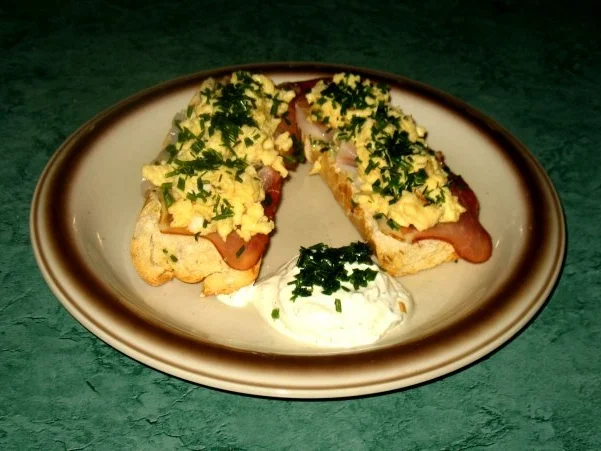 Rezept: Snack/Brot - Rührei-Schinken-Baguette Bild Nr. 11 Snack/Brot - Rührei-Schinken-Baguette - Rezept - Bild Nr. 11