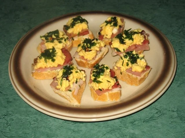 Rezept: Snack/Brot - Rührei-Schinken-Baguette Bild Nr. 2 Snack/Brot - Rührei-Schinken-Baguette - Rezept - Bild Nr. 2