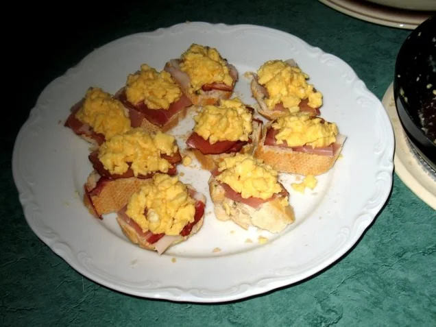 Rezept: Snack/Brot - Rührei-Schinken-Baguette Bild Nr. 4 Snack/Brot - Rührei-Schinken-Baguette - Rezept - Bild Nr. 4