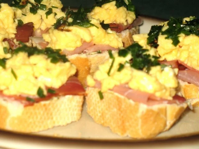 Rezept: Snack/Brot - Rührei-Schinken-Baguette Snack/Brot - Rührei-Schinken-Baguette - Rezept