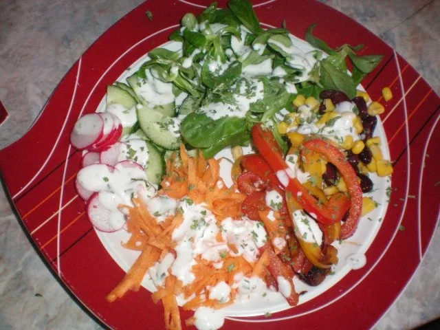 Feldsalat mit gebratenen Paprikastreifen - Rezept - Bild Nr. 5