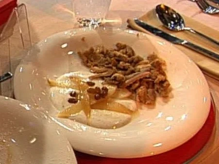 Rezept: Kaiserschmarrn mit flambierten Birnen (Harald Glööckler) Kaiserschmarrn mit flambierten Birnen (Harald Glööckler) - Rezept