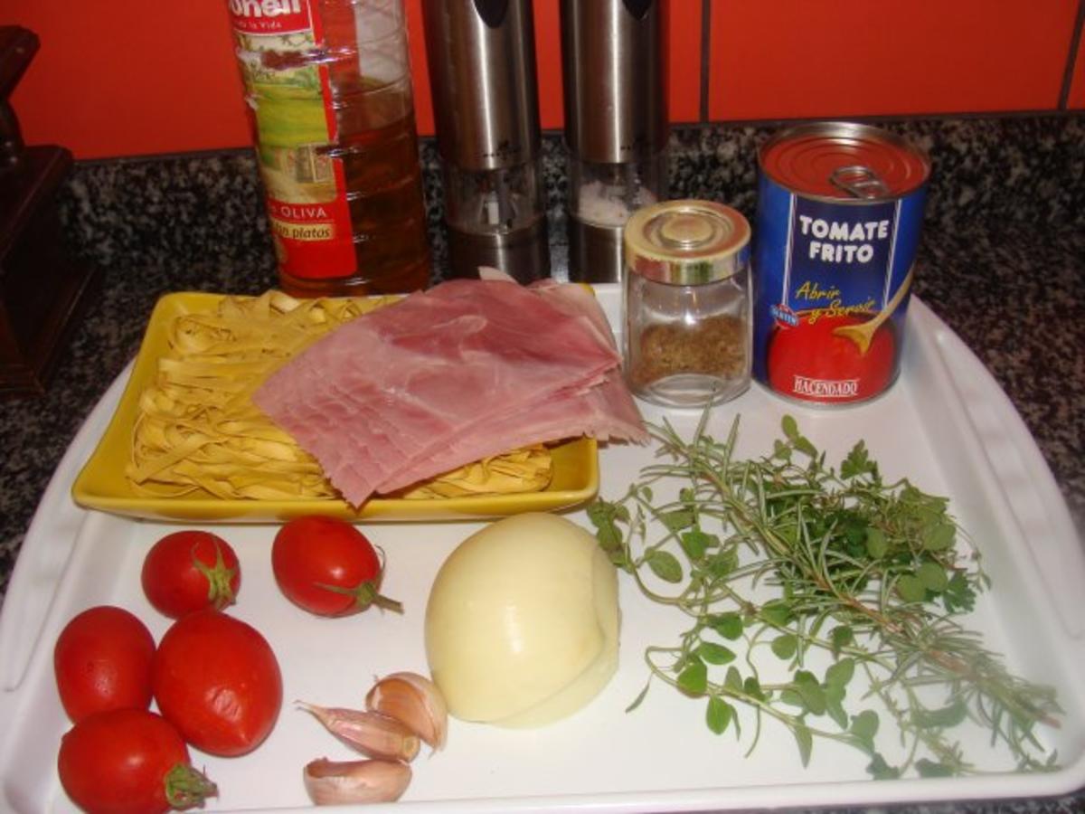 Nudeln :-Tagliatelle in Kochschinken-Tomatenragout - Rezept - Bild Nr. 3