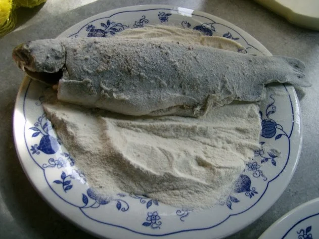 Forelle gebraten mit Salbeikartoffeln und Buttergemüse - Rezept - Bild Nr. 3