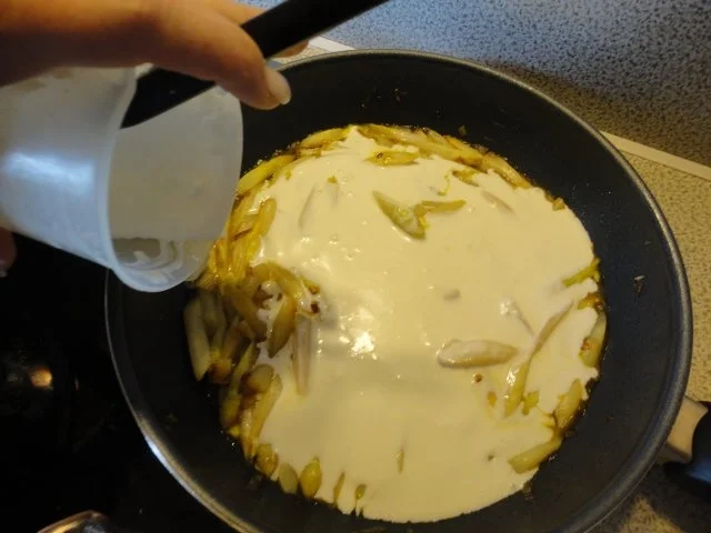 Rezept: Spargel Tagliatelle in Safran Sahne Sauce Bild Nr. 7 Spargel Tagliatelle in Safran Sahne Sauce - Rezept - Bild Nr. 7
