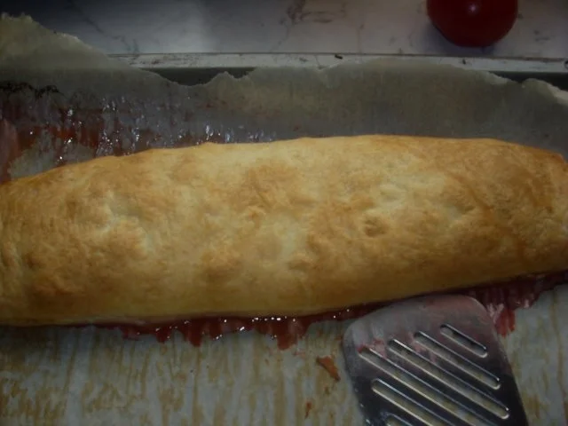 Sommerfrucht-Strudel auf Schokosoße - Rezept - Bild Nr. 4