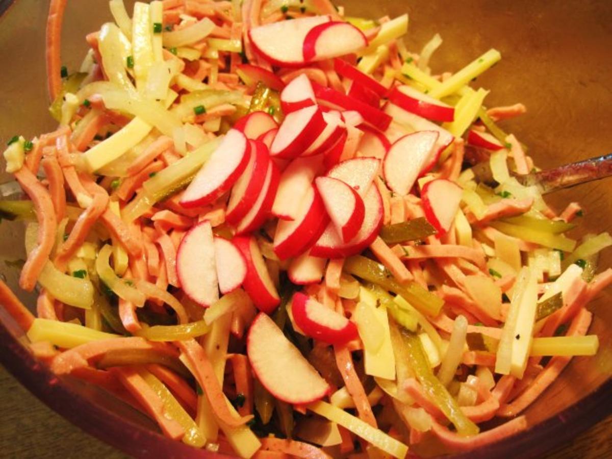 Wurstsalat mit Käse und Radieschen - Rezept - Bild Nr. 6