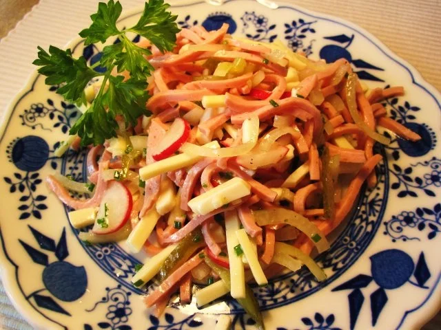 Wurstsalat mit Käse und Radieschen - Rezept - Bild Nr. 7