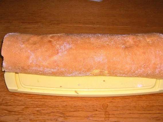 Rezept: Biskuitroulade Bild Nr. 2 Biskuitroulade - Rezept - Bild Nr. 2