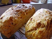 Ajvar-Röstwiebel-Brot - Rezept