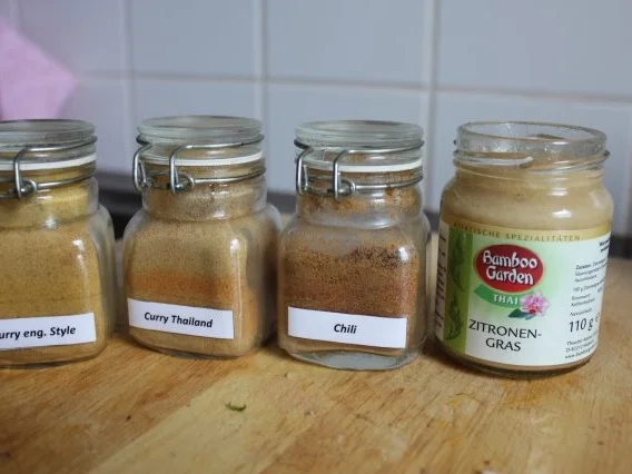 Kokos - Curry - Suppe mit Hähnchenbrust-Garnelenspieß - Rezept - Bild Nr. 3