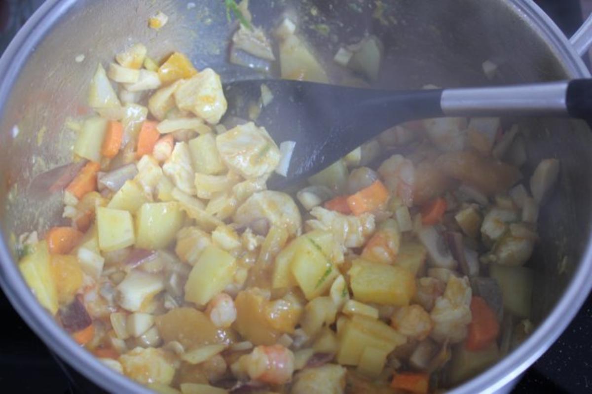 Kokos - Curry - Suppe mit Hähnchenbrust-Garnelenspieß - Rezept - Bild Nr. 4