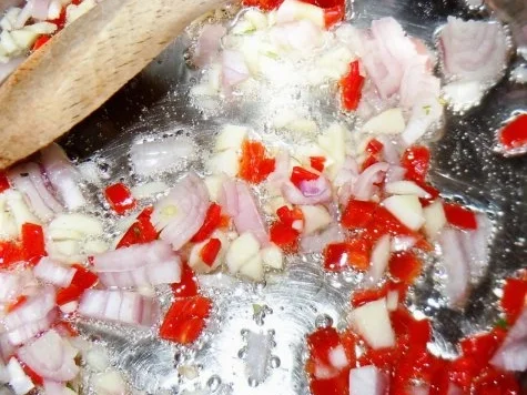 Hackbällchen auf scharfer Aprikosen-Tomatensauce mit Rosmarinkartoffeln - Rezept - Bild Nr. 4
