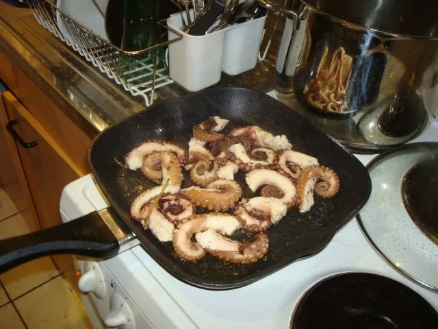 Oktopusarme gebraten -  Oktopodi - Chtapodi - Krake - Rezept - Bild Nr. 4