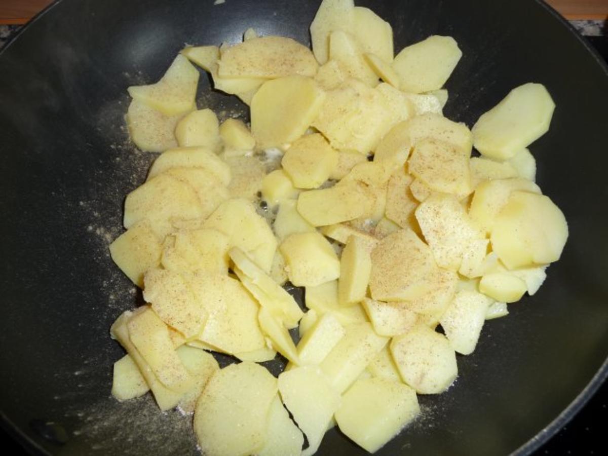 Knoblauchhühnchen mit Bratkartoffeln - Rezept - Bild Nr. 3