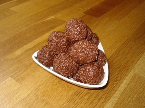 Selbstgemachte Rumkugeln - Rezept