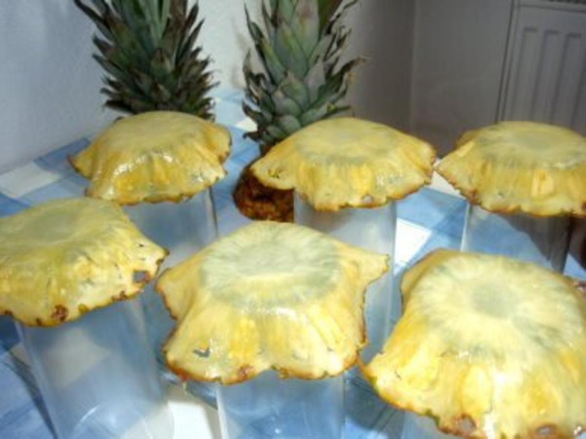 Dessert: Ananas-Schälchen - Rezept