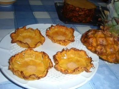 Rezept: Dessert: Ananas-Schälchen Bild Nr. 2 Dessert: Ananas-Schälchen - Rezept - Bild Nr. 2