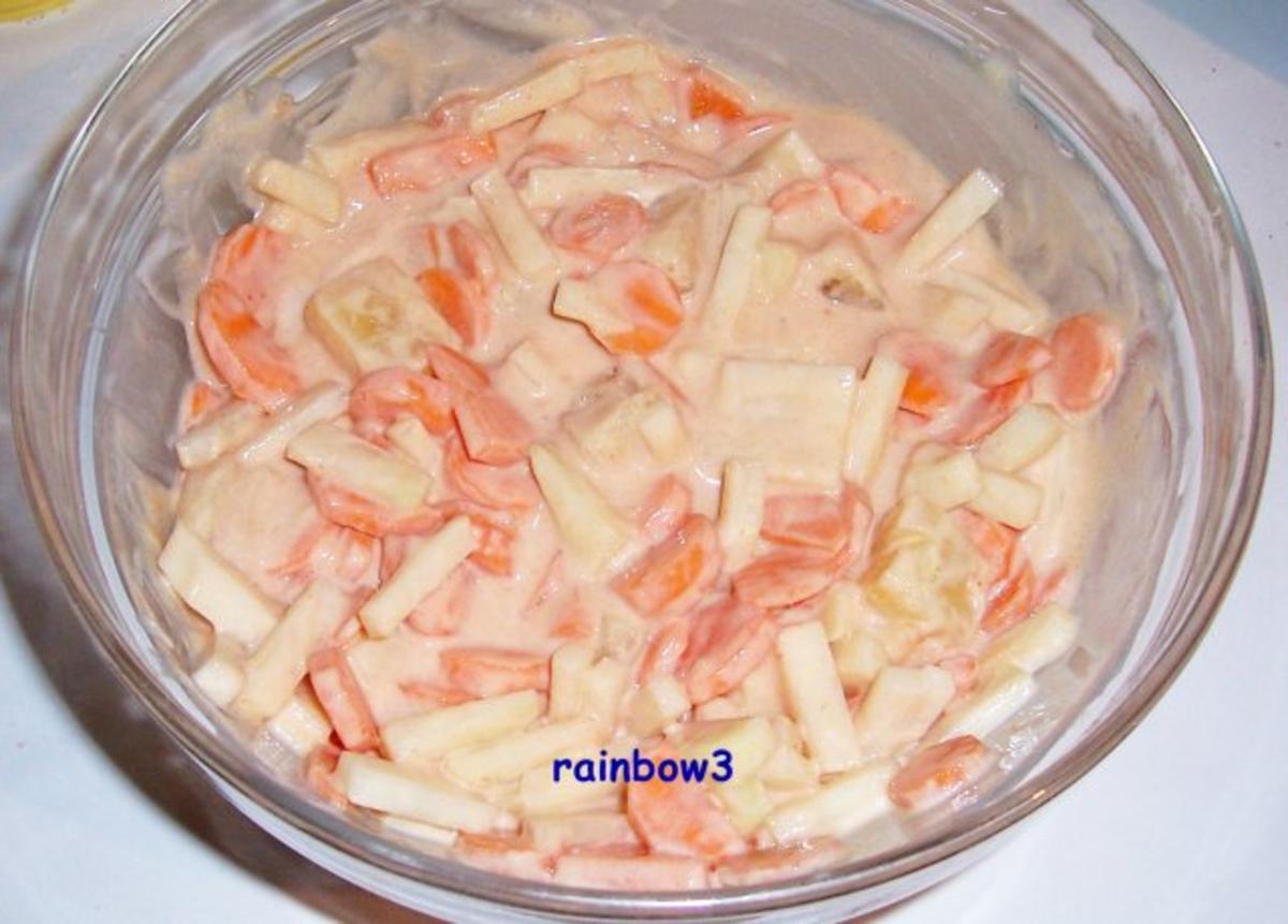 Salat: Möhren-Kohlrabi-Ananas mit Joghurt-Dressing - Rezept