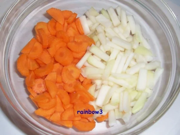 Rezept: Salat: Möhren-Kohlrabi-Ananas mit Joghurt-Dressing Bild Nr. 3 Salat: Möhren-Kohlrabi-Ananas mit Joghurt-Dressing - Rezept - Bild Nr. 3