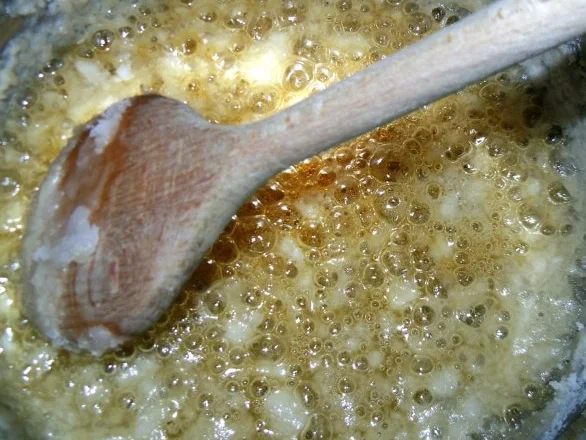 Panna Cotta "Karamell" mit Erdbeeren - Rezept - Bild Nr. 2