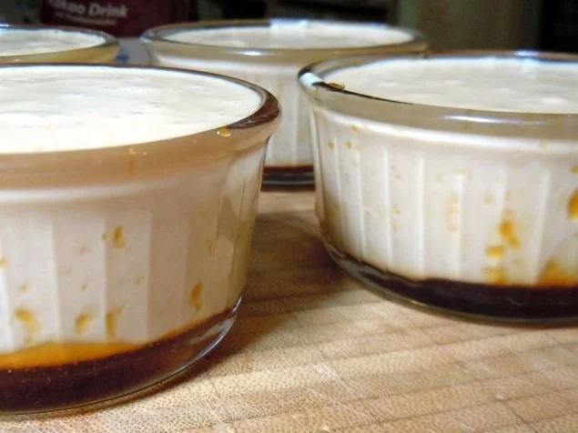 Panna Cotta "Karamell" mit Erdbeeren - Rezept - Bild Nr. 5