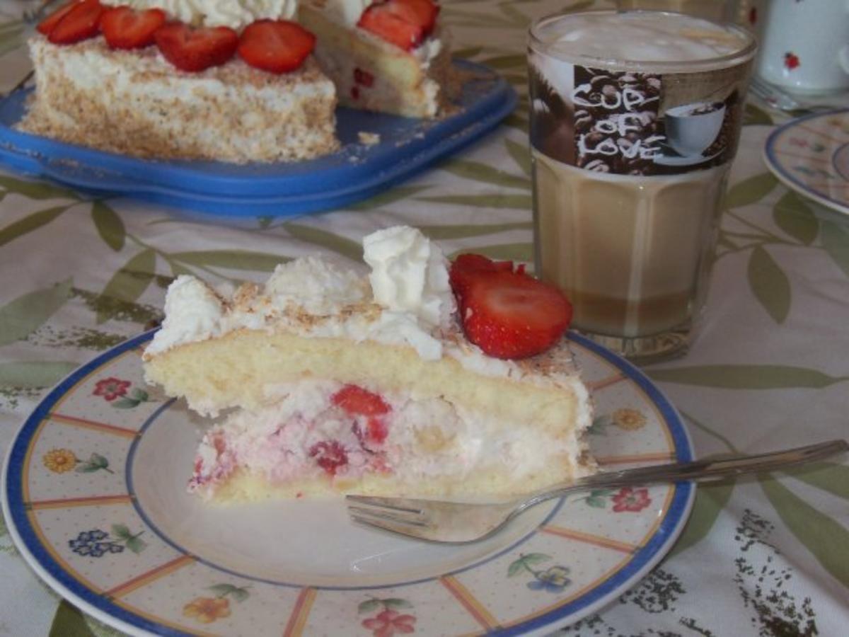 Raffaello-Erdbeer Torte - Rezept - Bild Nr. 2