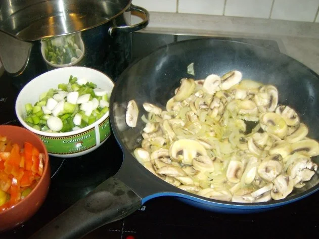 Rezept: Gemüsenudeln Bild Nr. 3 Gemüsenudeln - Rezept - Bild Nr. 3