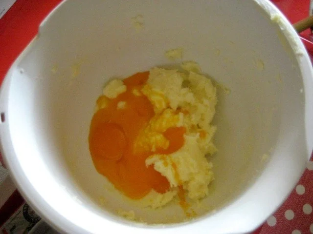 Rezept: Rhabarberkuchen mit Vanillepudding und Baiser Bild Nr. 4 Rhabarberkuchen mit Vanillepudding und Baiser - Rezept - Bild Nr. 4