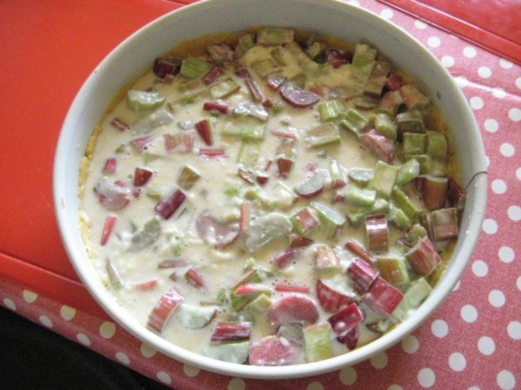 Rhabarberkuchen mit Vanillepudding und Baiser - einfach - von manschie