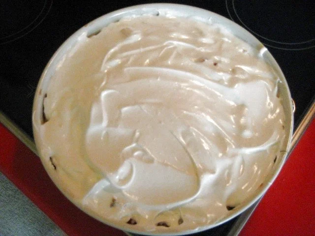 Rezept: Rhabarberkuchen mit Vanillepudding und Baiser Bild Nr. 12 Rhabarberkuchen mit Vanillepudding und Baiser - Rezept - Bild Nr. 12