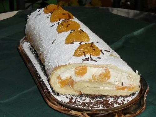 Biskuitrolle mit Mandarinen-Sahne-Füllung - Rezept - Bild Nr. 2