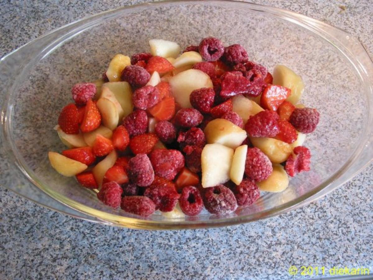Dessert -Sommerfrüchte- Crumble - Rezept - Bild Nr. 2