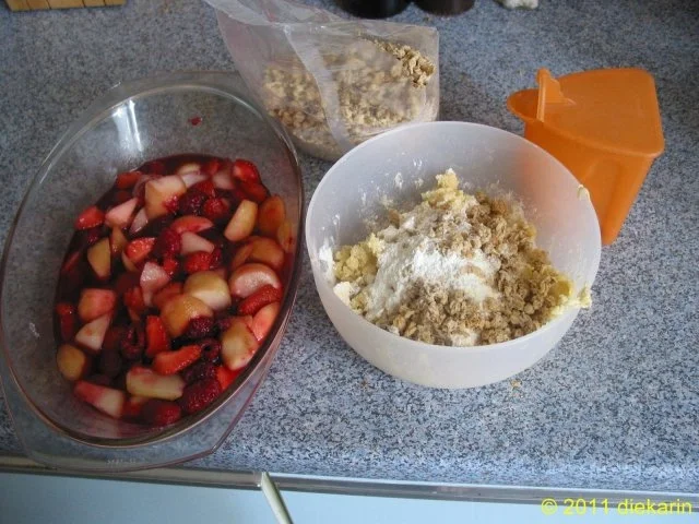 Dessert -Sommerfrüchte- Crumble - Rezept - Bild Nr. 3