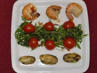 Schwarzer und roter Kaviar mit Muscheln und Garnelen (Arthur Abraham) - Rezept