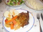 Schopfbraten mit Gemüse und böhmischen Knödel - Rezept