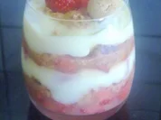 Erdbeer-Amaretto-Becher - Rezept