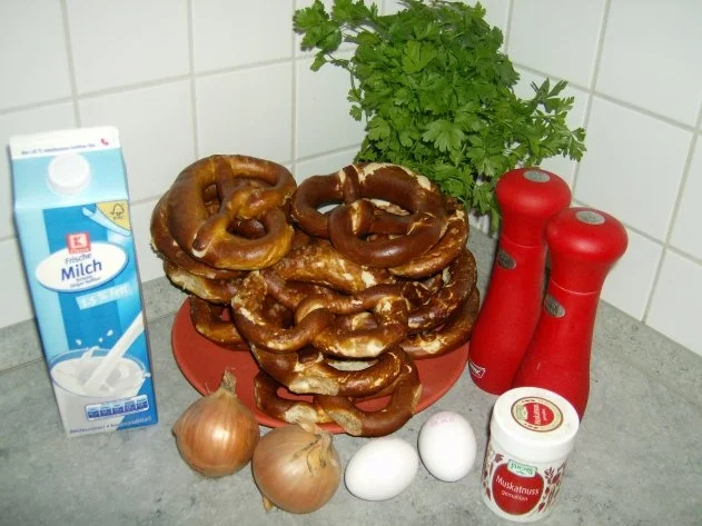 Rezept: Brezenknödel Bild Nr. 2 Brezenknödel - Rezept - Bild Nr. 2