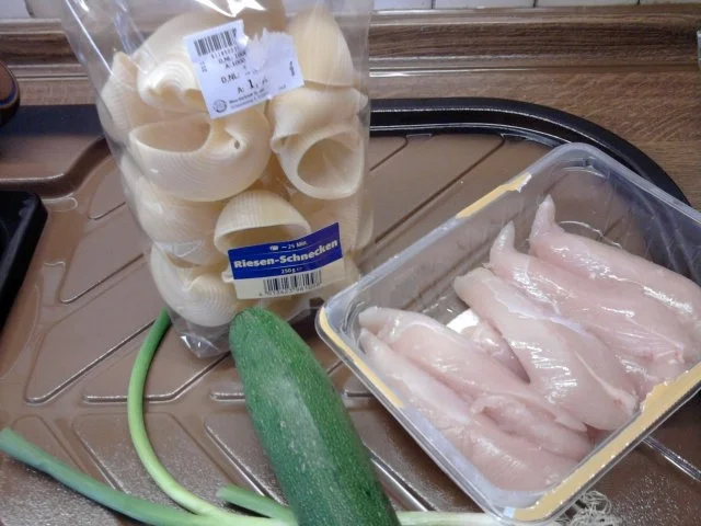 Rezept: Gefüllte , überbackene Riesennudeln Bild Nr. 2 Gefüllte , überbackene Riesennudeln - Rezept - Bild Nr. 2